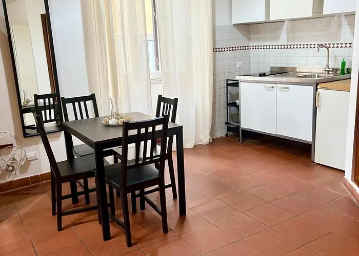 Appartement In A Historic Building Rome