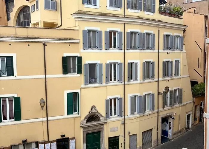 In A Historic Building Appartement Rome