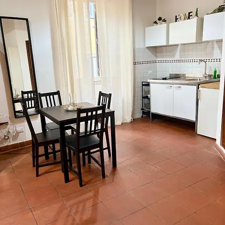 Apartament In A Historic Building Rzym